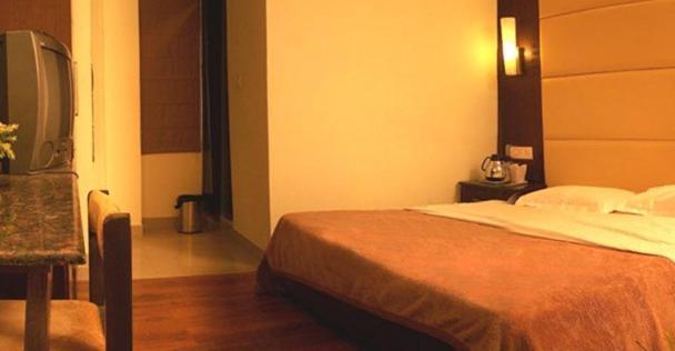 Fabhotel Ashu Palace Karol Bagh Делхи Стая снимка