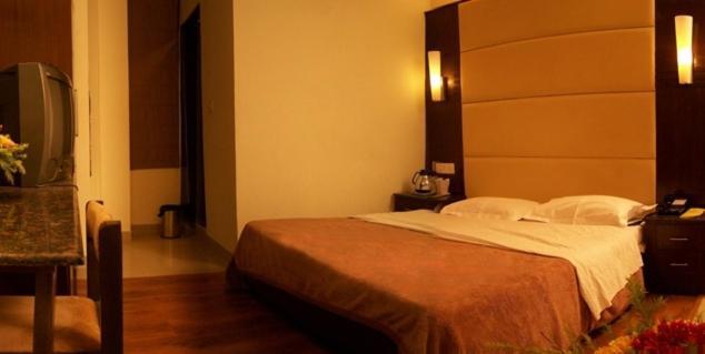 Fabhotel Ashu Palace Karol Bagh Делхи Екстериор снимка