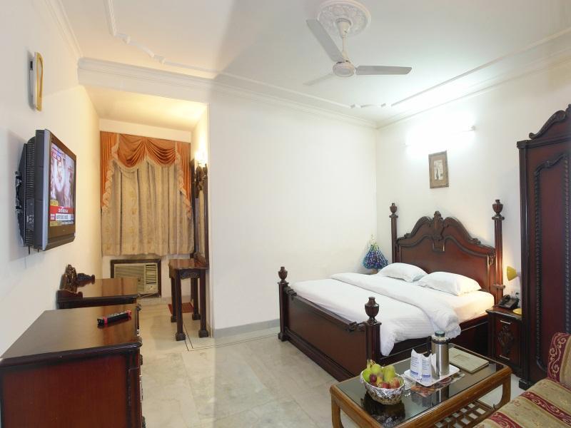 Fabhotel Ashu Palace Karol Bagh Делхи Екстериор снимка