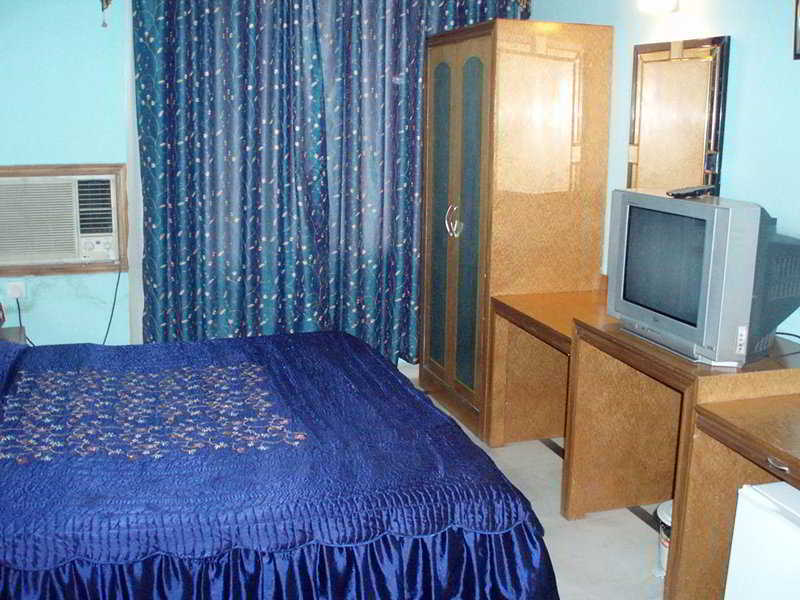 Fabhotel Ashu Palace Karol Bagh Делхи Стая снимка