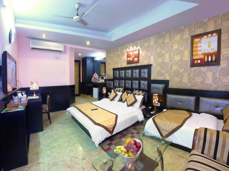 Fabhotel Ashu Palace Karol Bagh Делхи Екстериор снимка