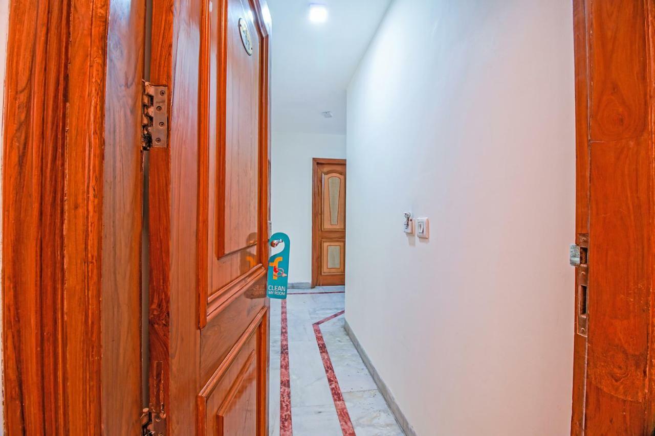 Fabhotel Ashu Palace Karol Bagh Делхи Екстериор снимка