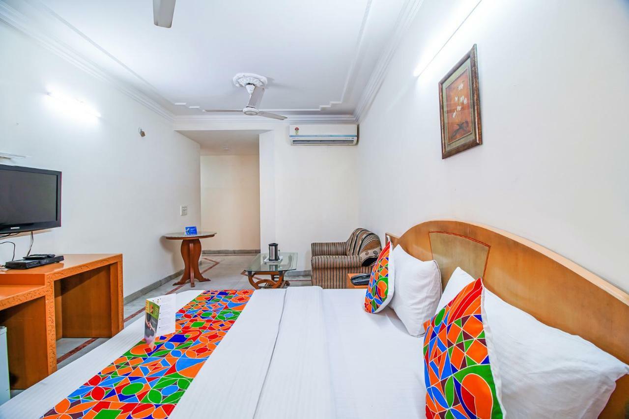 Fabhotel Ashu Palace Karol Bagh Делхи Екстериор снимка