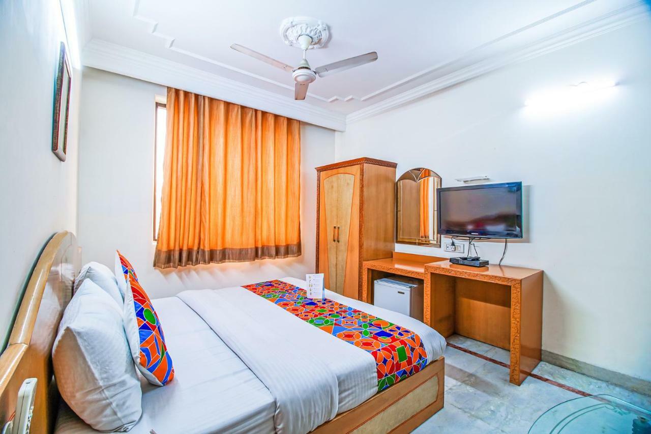 Fabhotel Ashu Palace Karol Bagh Делхи Екстериор снимка