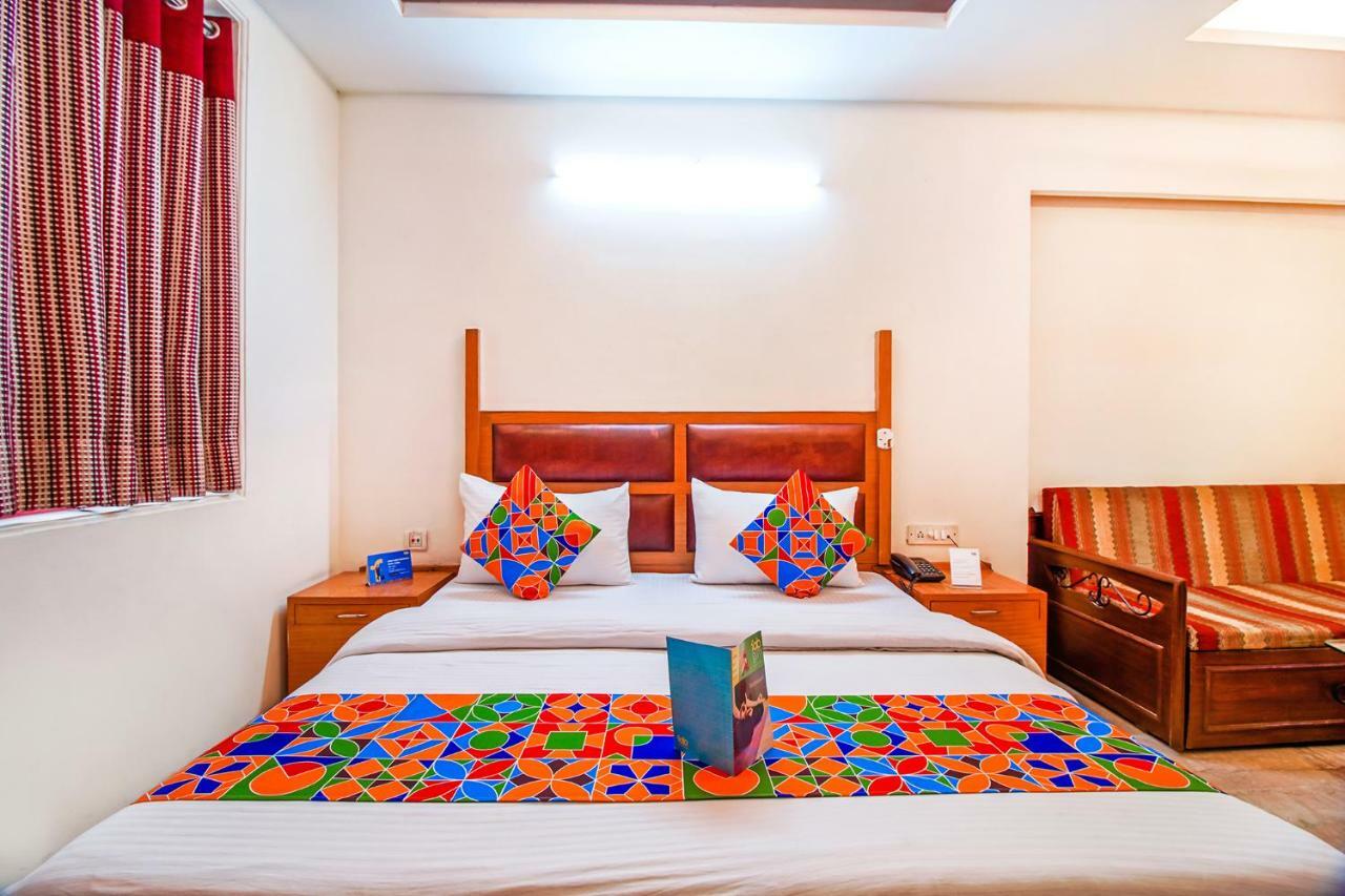 Fabhotel Ashu Palace Karol Bagh Делхи Екстериор снимка