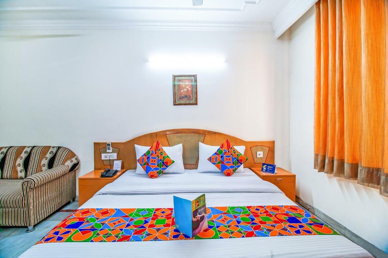 Fabhotel Ashu Palace Karol Bagh Делхи Екстериор снимка