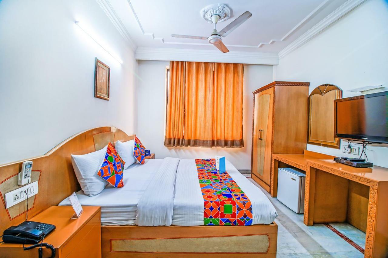 Fabhotel Ashu Palace Karol Bagh Делхи Екстериор снимка