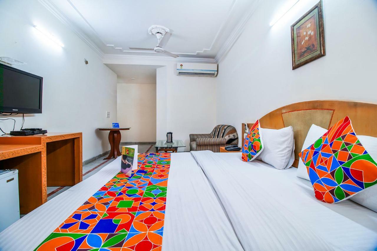 Fabhotel Ashu Palace Karol Bagh Делхи Екстериор снимка