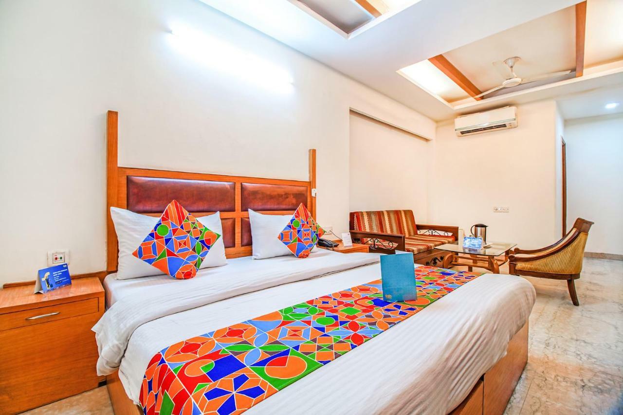 Fabhotel Ashu Palace Karol Bagh Делхи Екстериор снимка